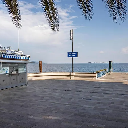 Apartment Le Pleiadi Merope Gardone Riviera